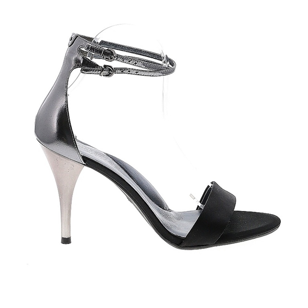 Kenneth Cole Heels Size 9.5- Never Worn